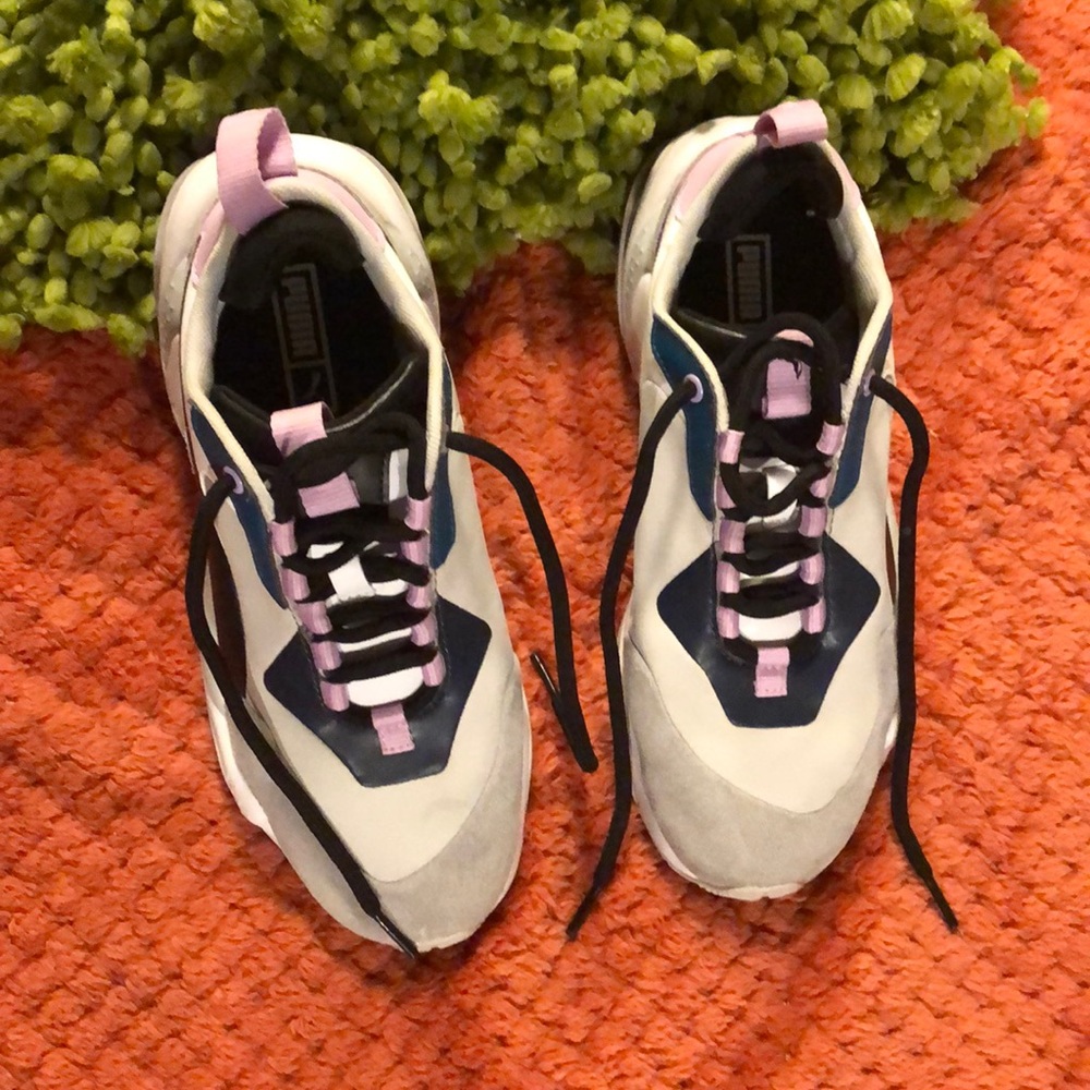 Puma Sneakers.